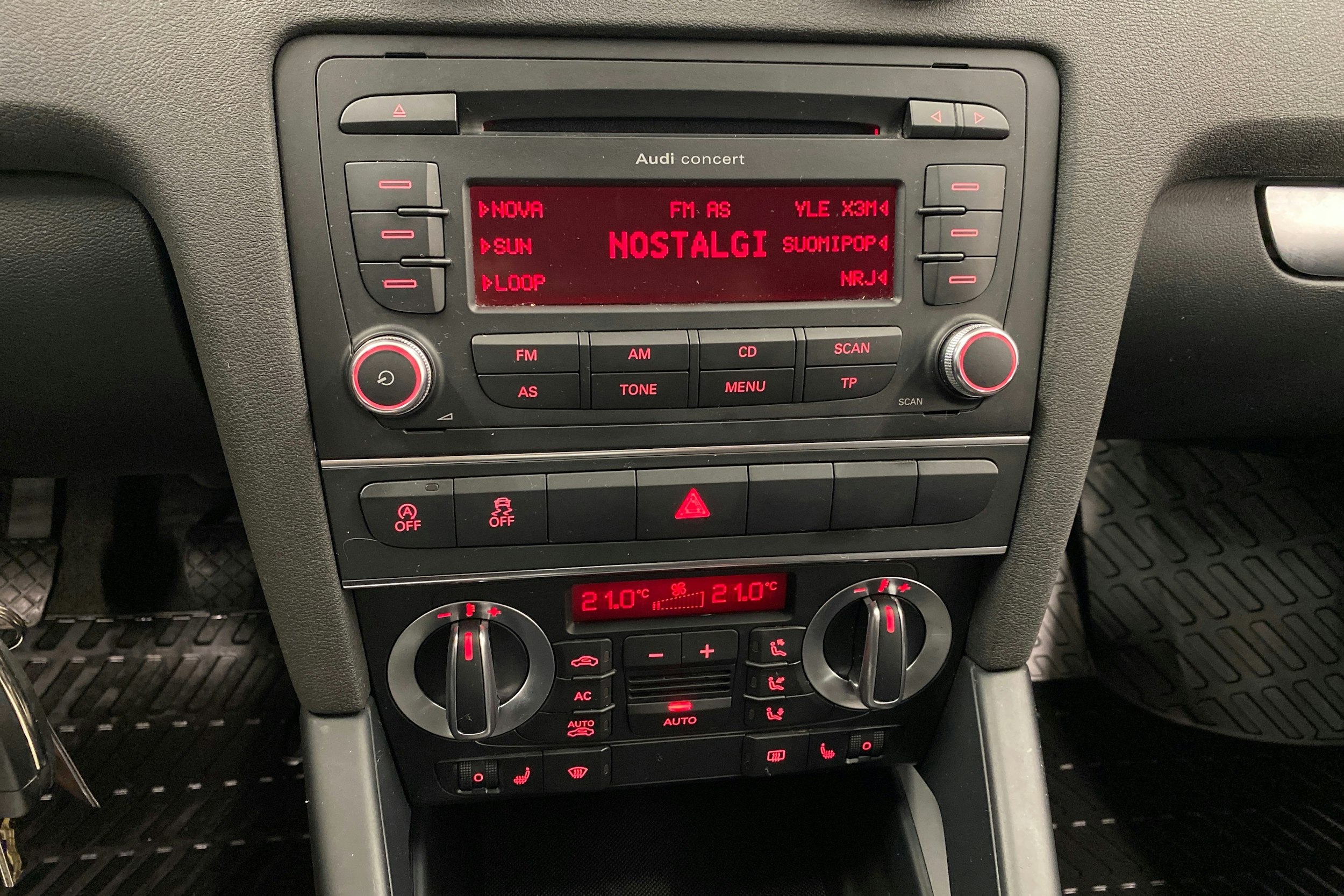 Musta Audi A3 2012 kuva 16.