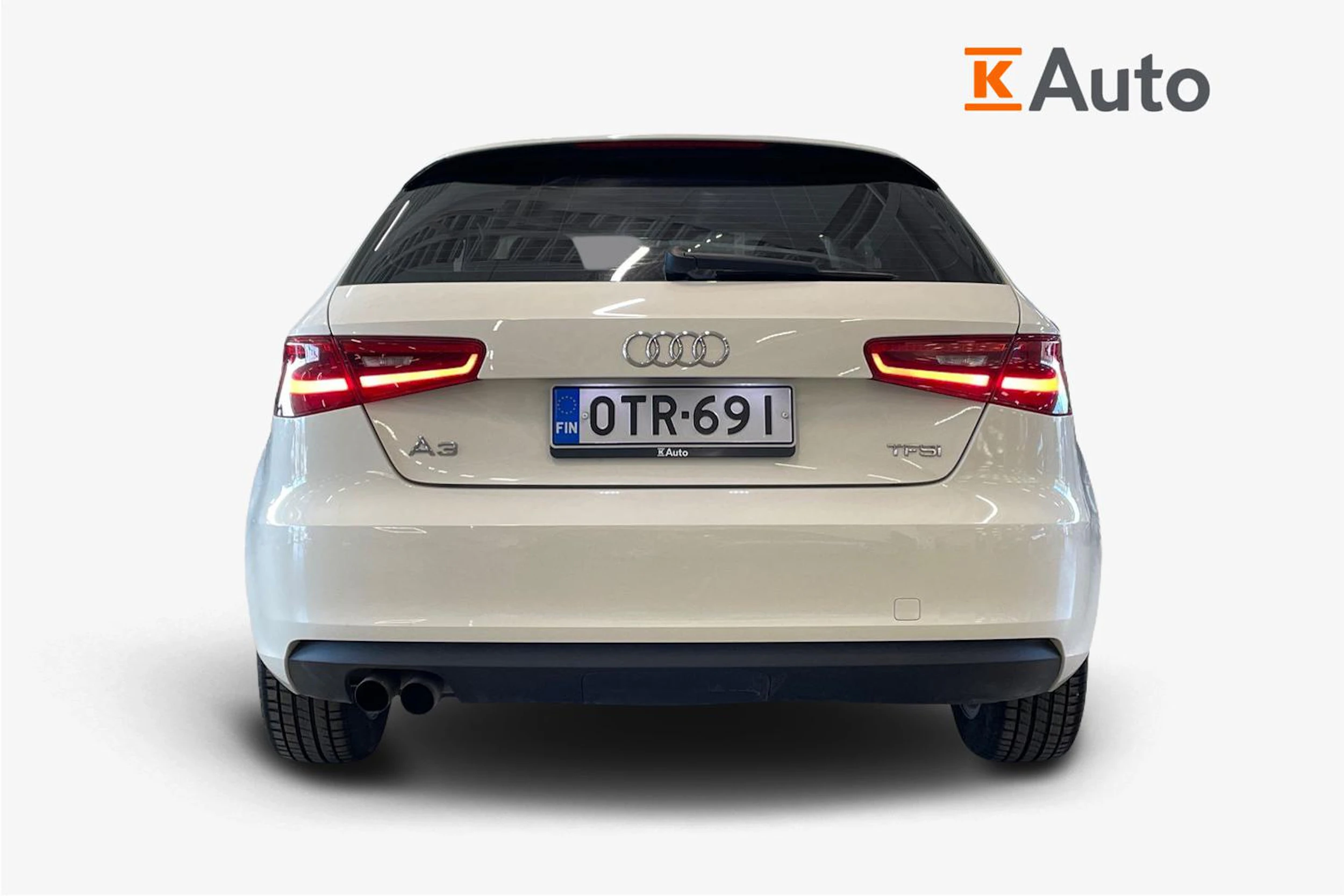 valkoinen Audi A3 2013 kuva 4.