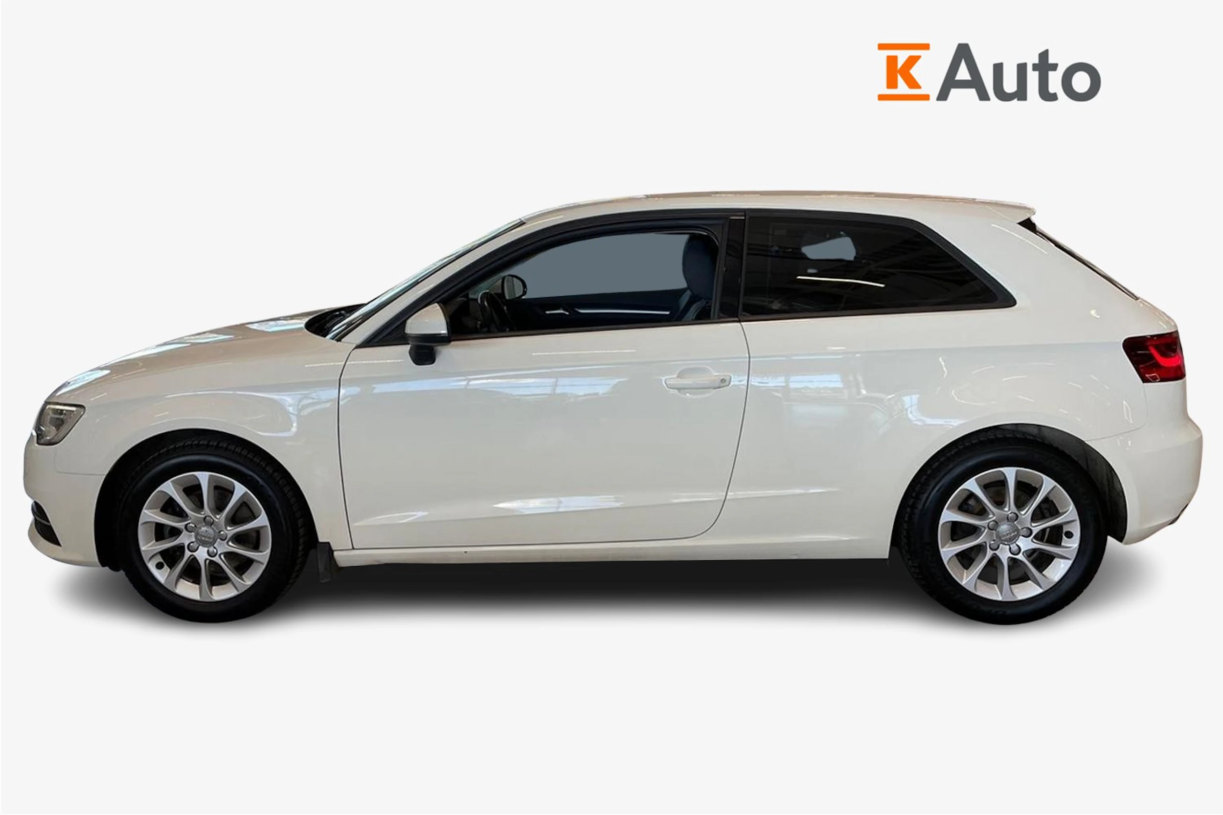 valkoinen Audi A3 2013 kuva 7.