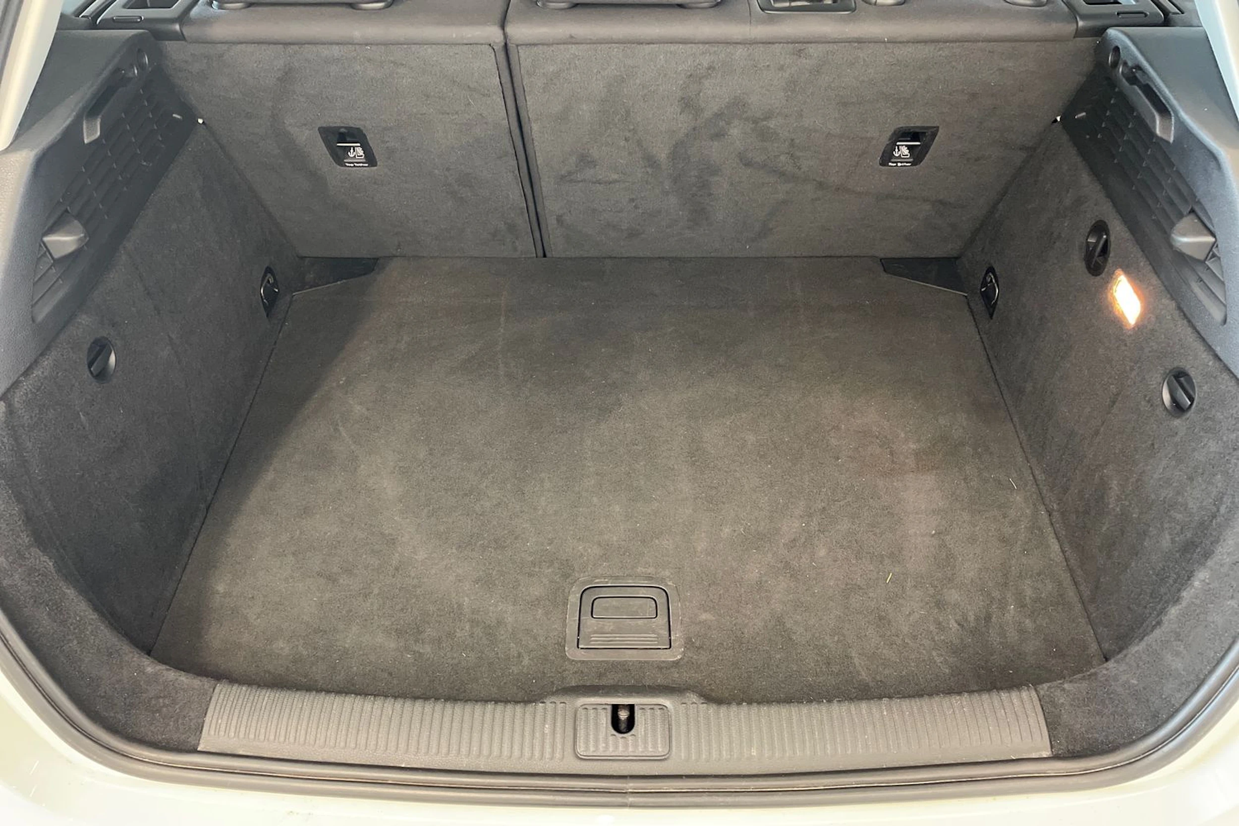 valkoinen Audi A3 2013 kuva 30.
