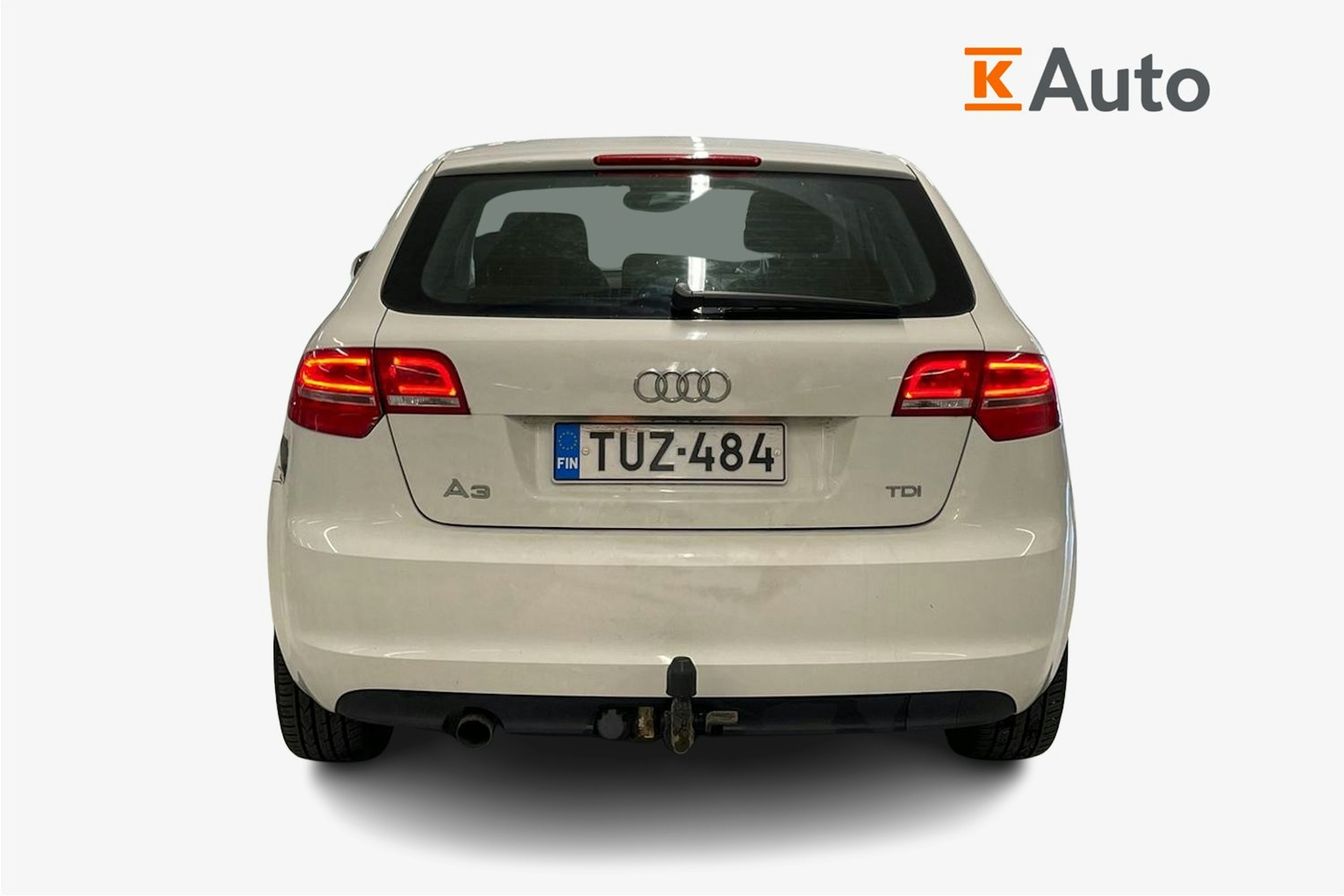 valkoinen Audi A3 2012 kuva 3.