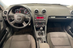 valkoinen Audi A3 2012 kuva 9.
