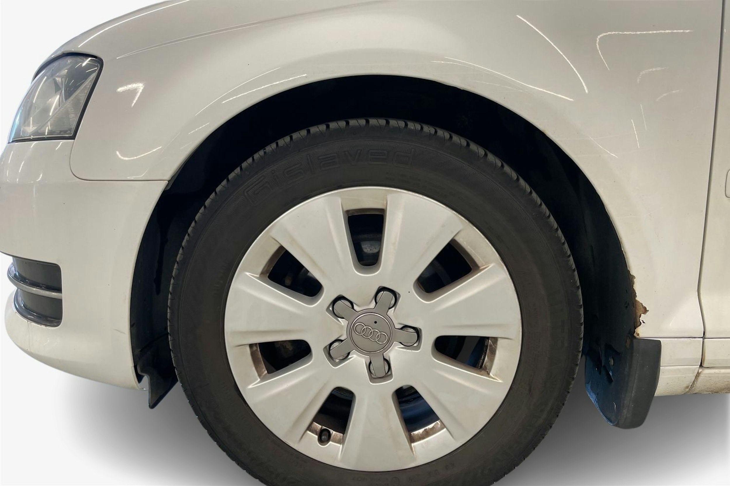 valkoinen Audi A3 2012 kuva 11.