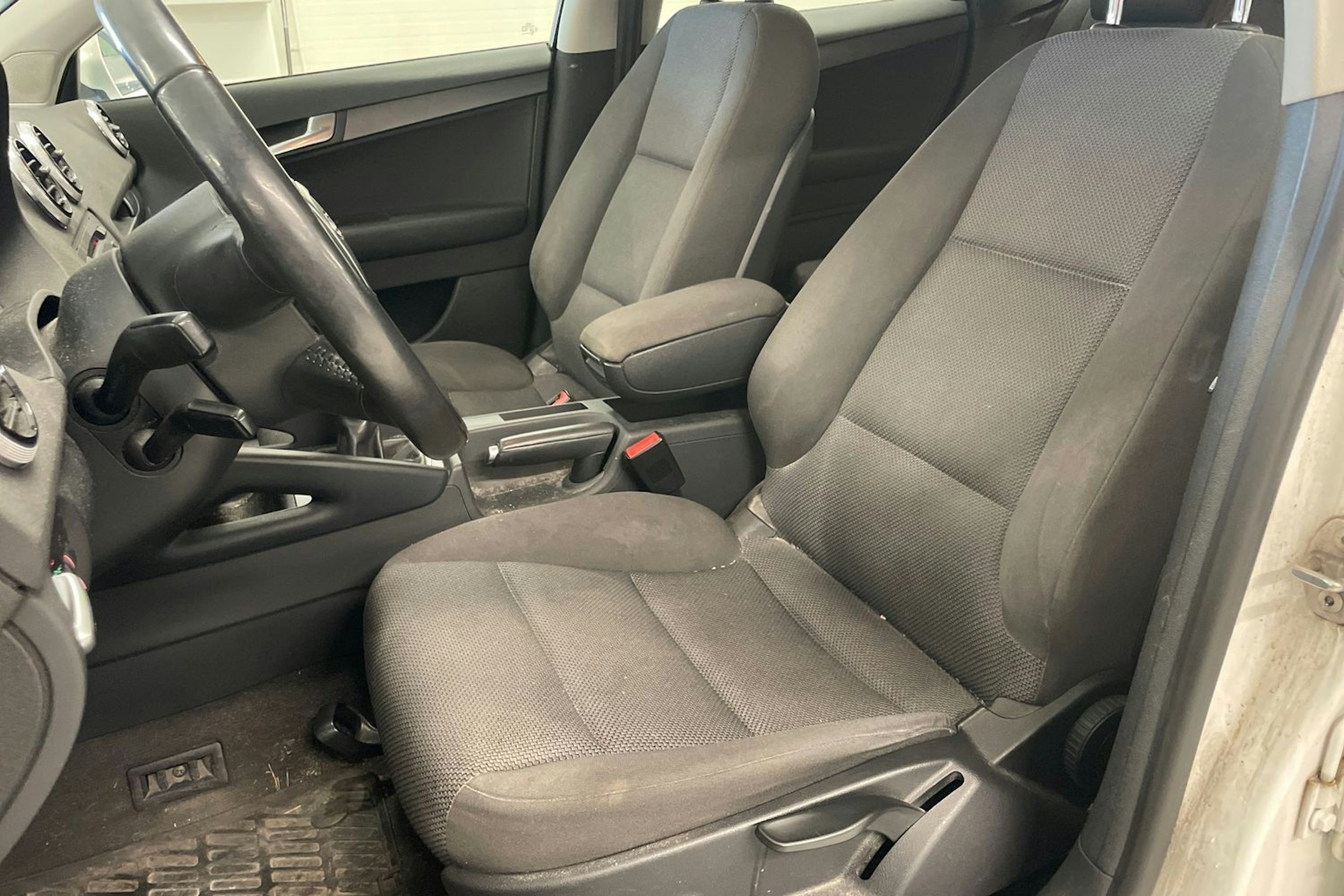 valkoinen Audi A3 2012 kuva 21.