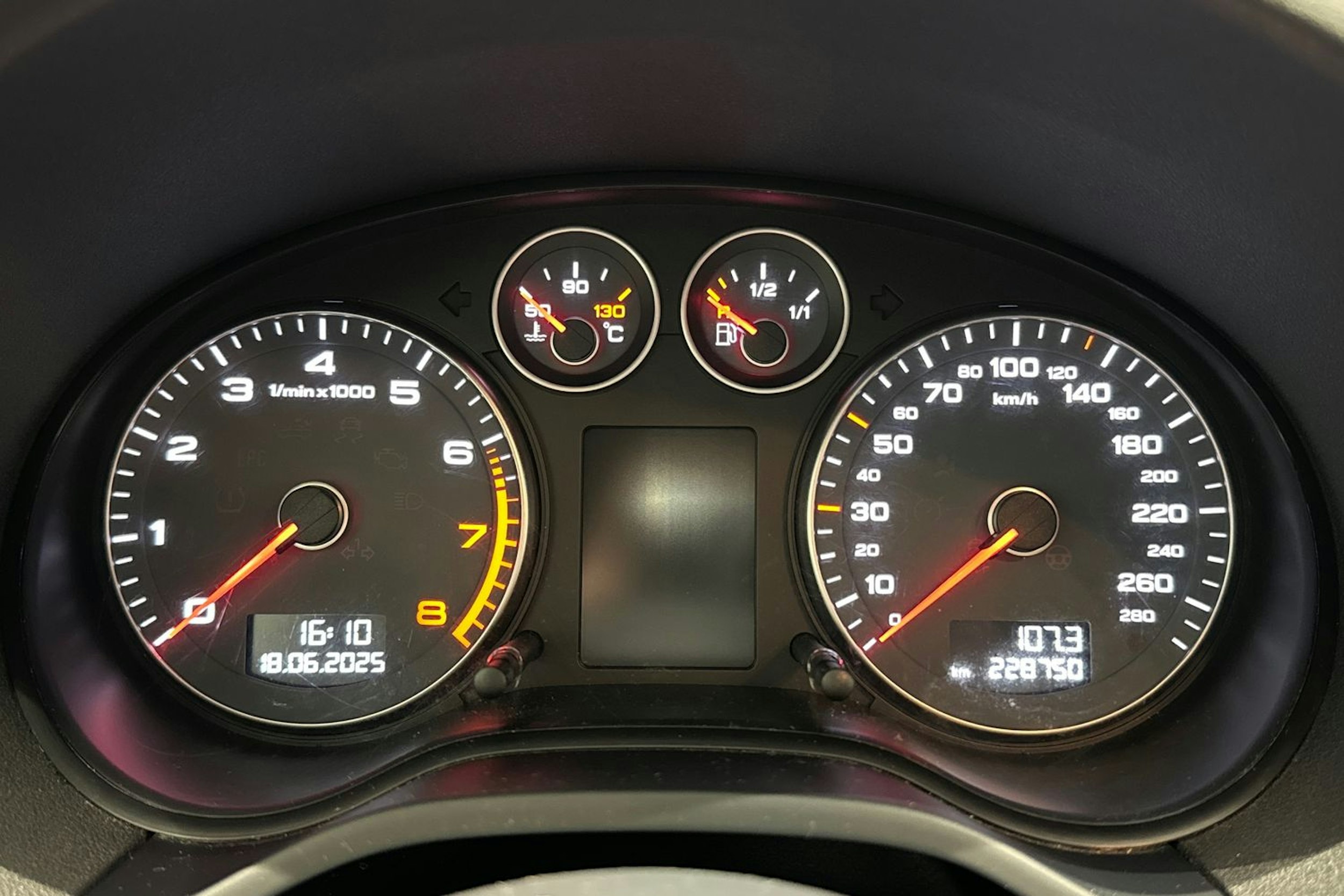 valkoinen Audi A3 2012 kuva 16.