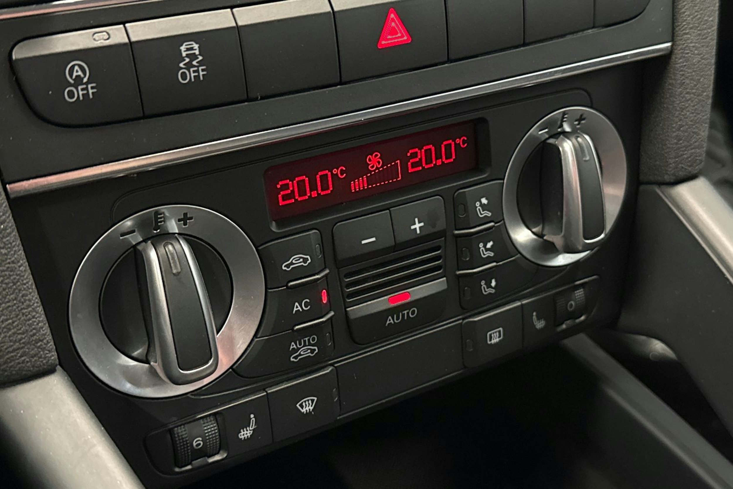 punainen Audi A3 2012 kuva 16.