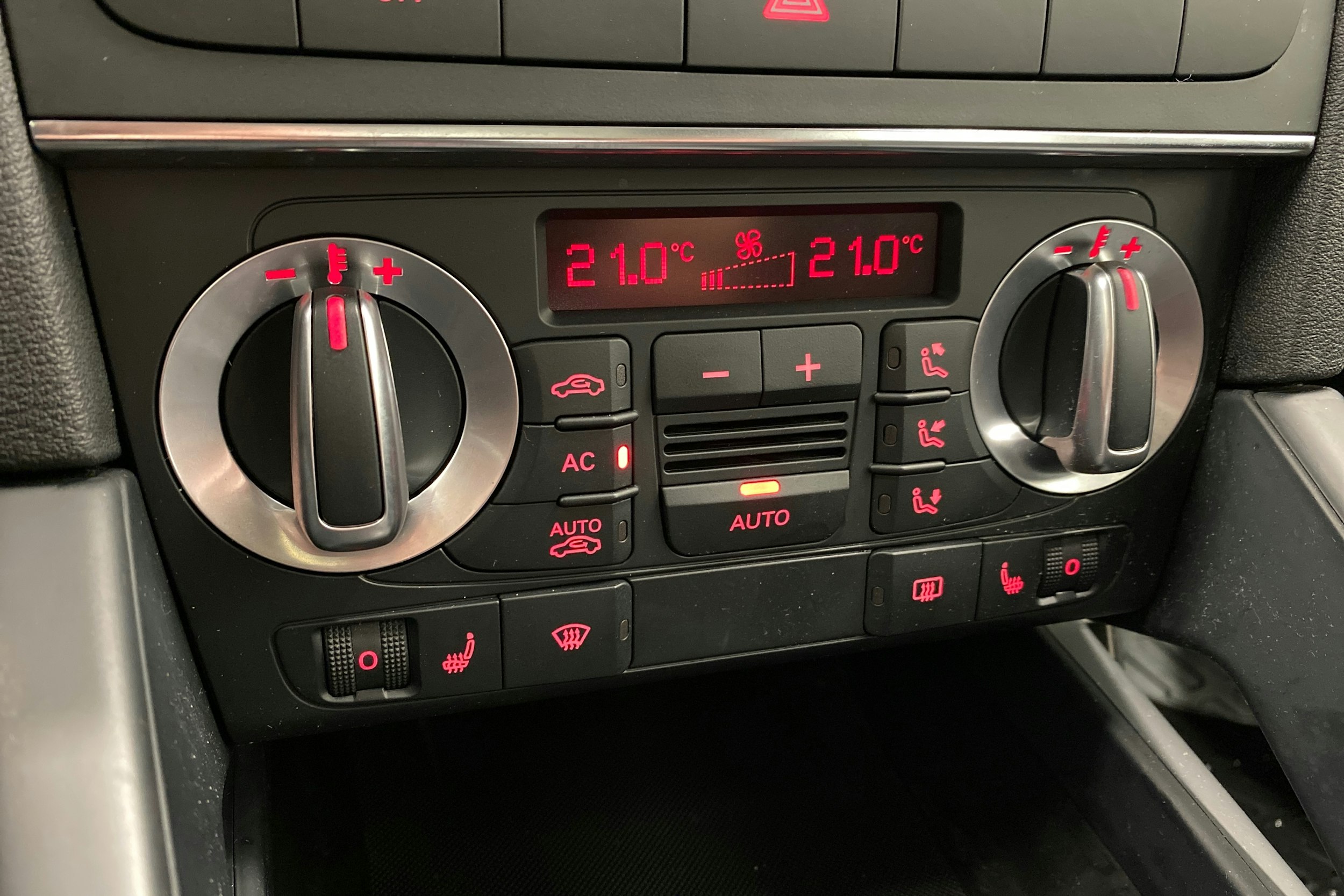 harmaa Audi A3 2012 kuva 15.