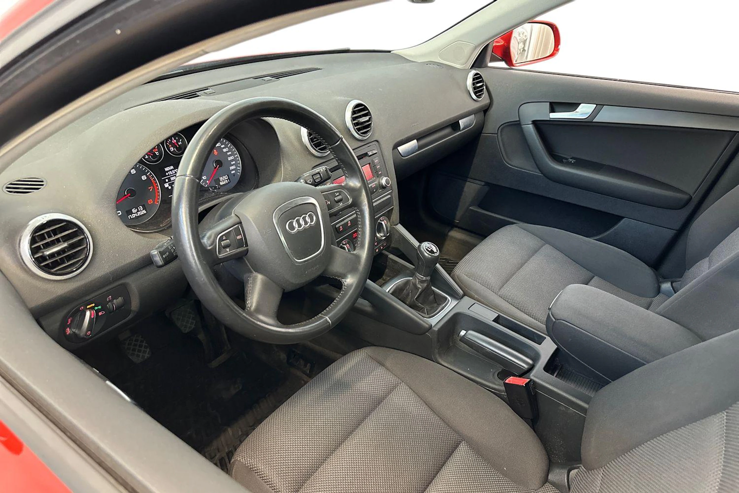 Punainen Audi A3 2012 kuva 8.