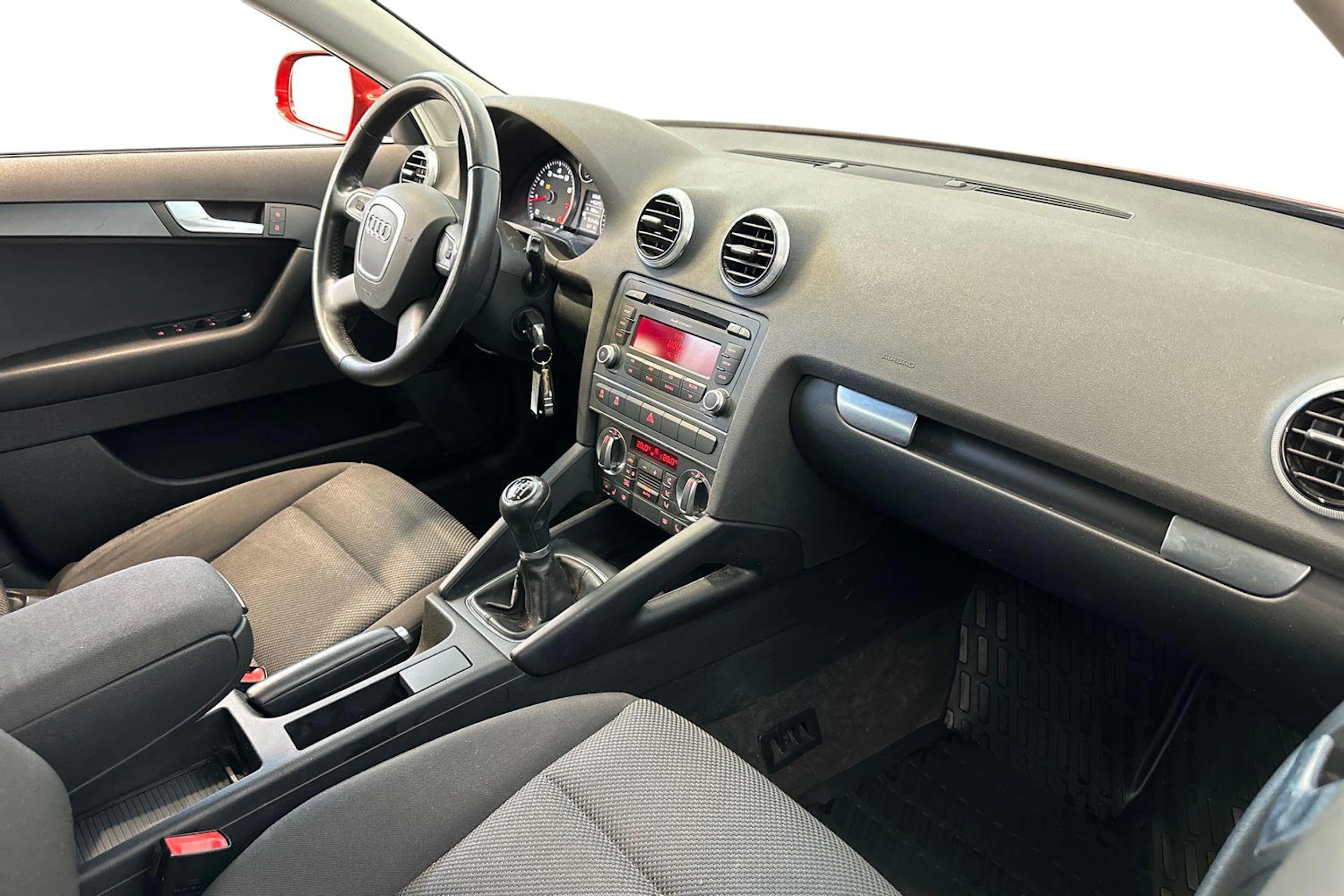 Punainen Audi A3 2012 kuva 9.