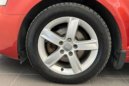 Punainen Audi A3 2012 kuva 19.