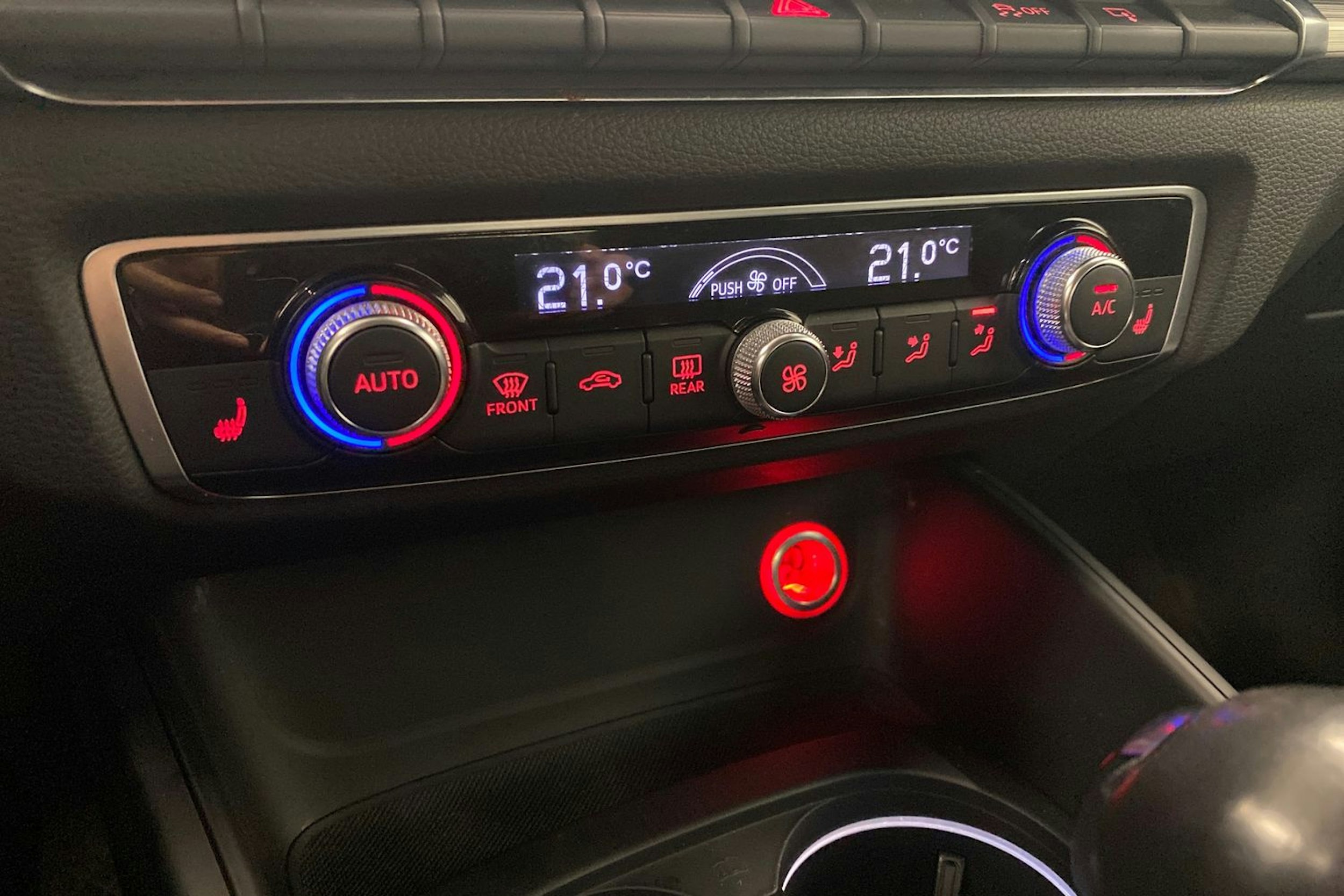 sininen Audi A3 2013 kuva 23.