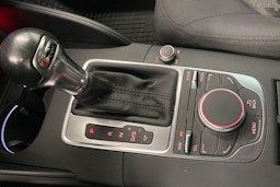 sininen Audi A3 2013 kuva 24.