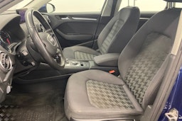 sininen Audi A3 2013 kuva 29.