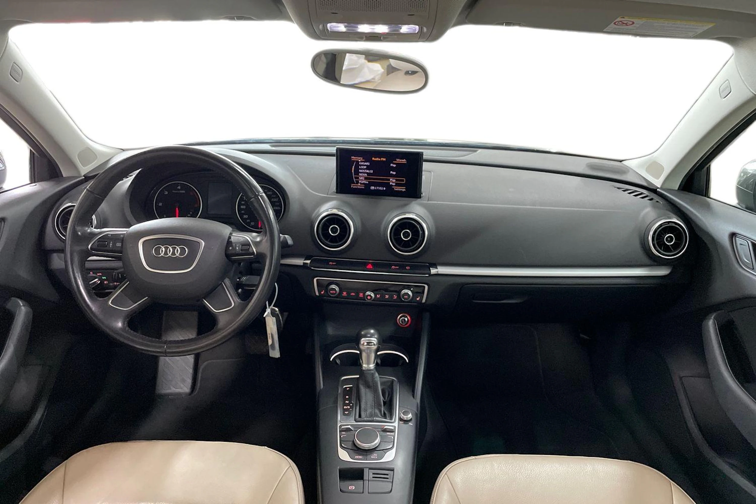 Harmaa Audi A3 2013 kuva 7.
