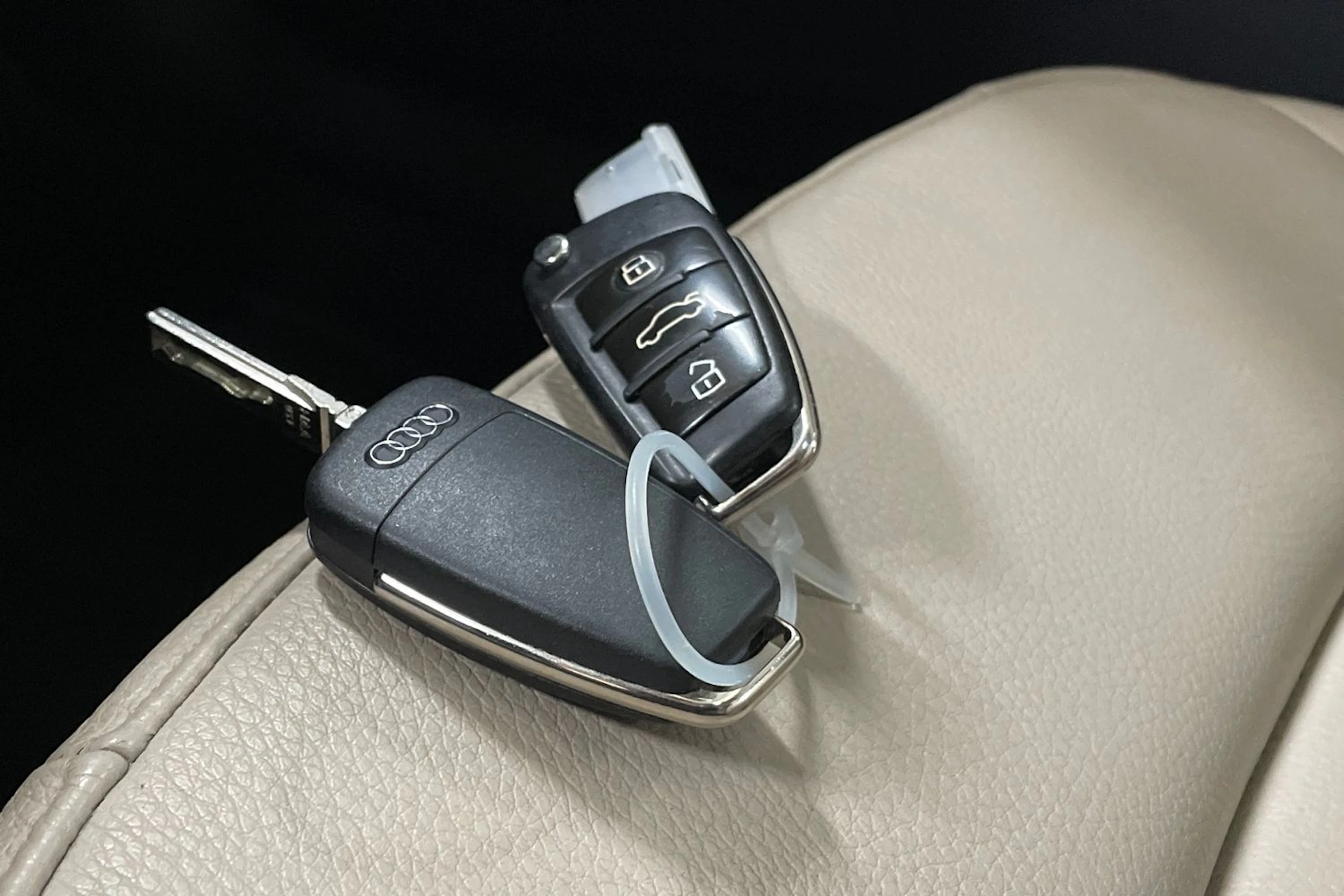 Harmaa Audi A3 2013 kuva 15.