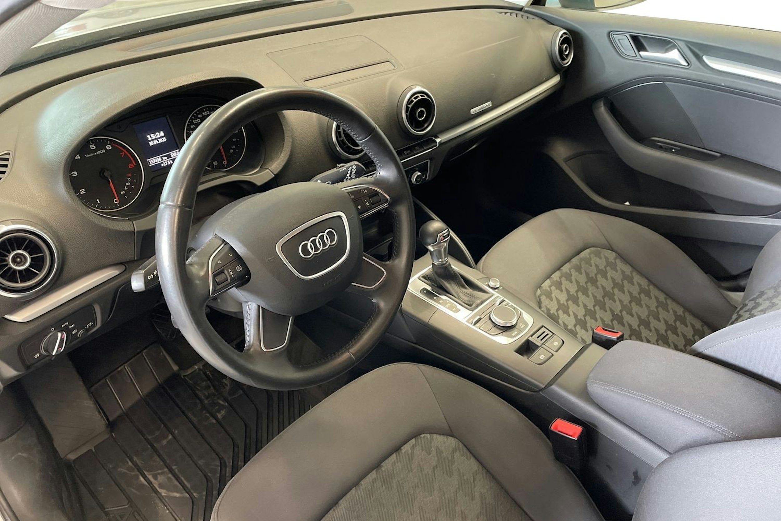 hopea Audi A3 2013 kuva 7.