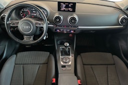 Punainen Audi A3 2013 kuva 9.