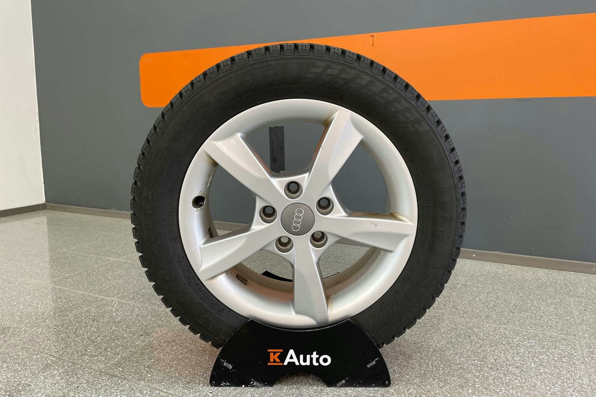 Punainen Audi A3 2013 kuva 13.