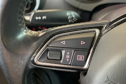 Punainen Audi A3 2013 kuva 17.