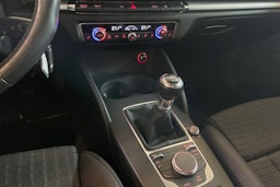 Punainen Audi A3 2013 kuva 21.