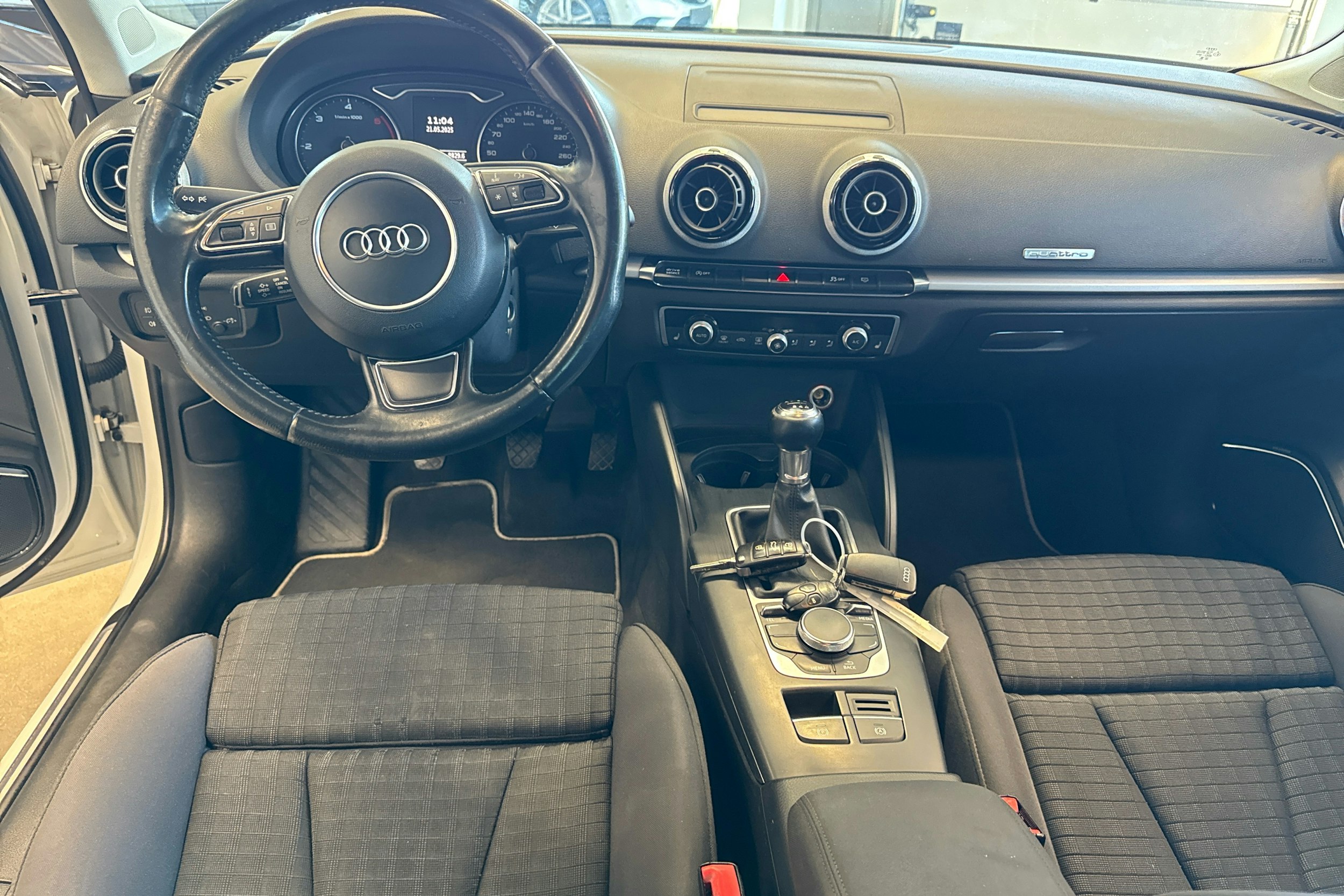 Valkoinen Audi A3 2013 kuva 7.