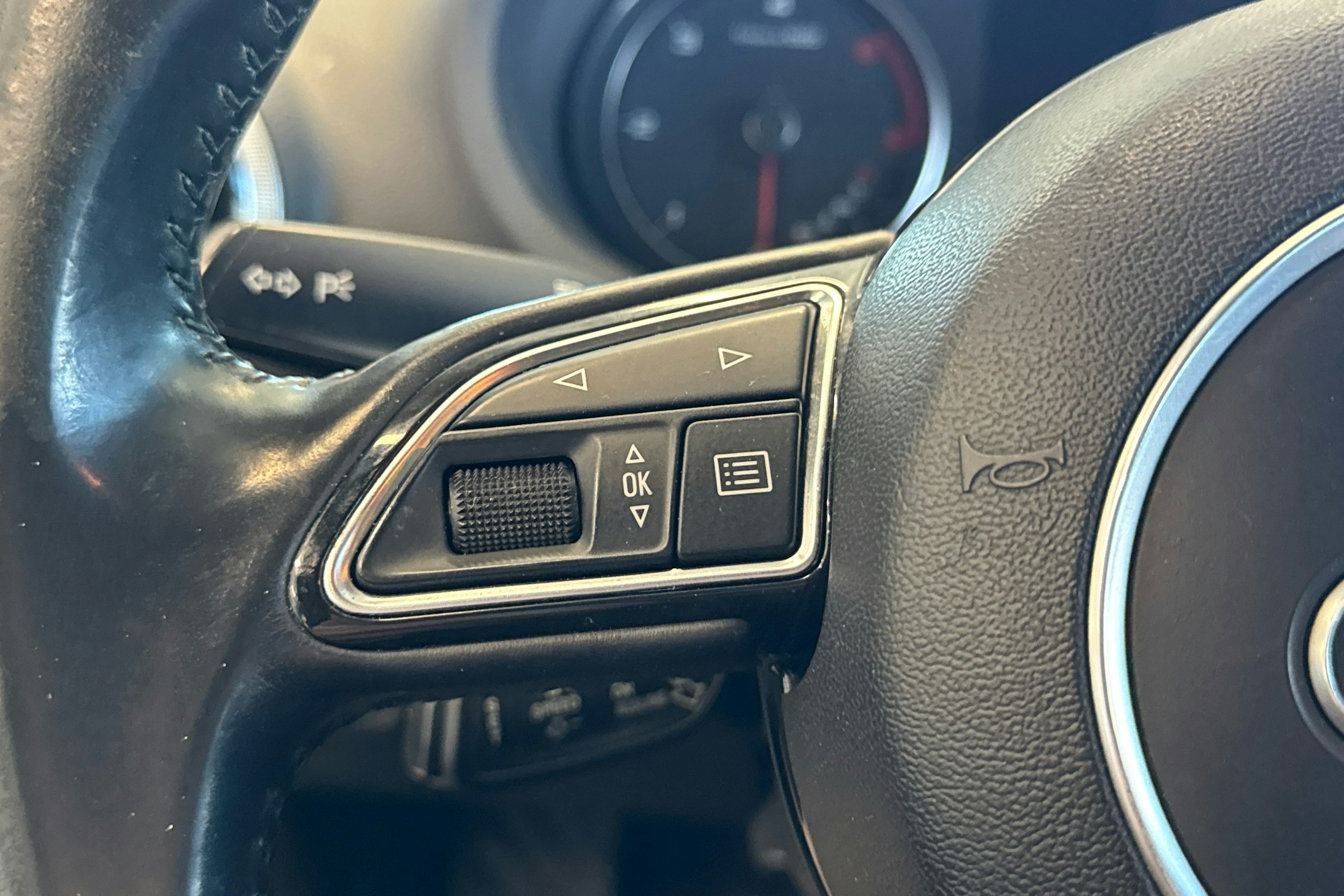 Valkoinen Audi A3 2013 kuva 12.