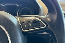 Valkoinen Audi A3 2013 kuva 13.