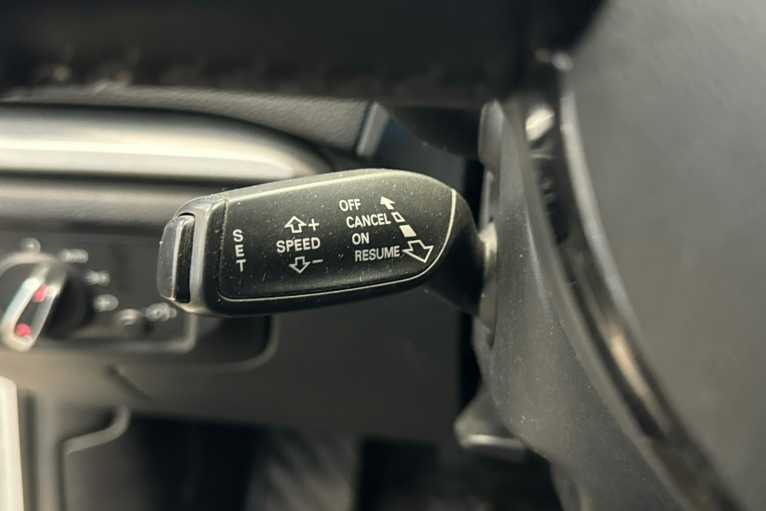 Valkoinen Audi A3 2013 kuva 14.