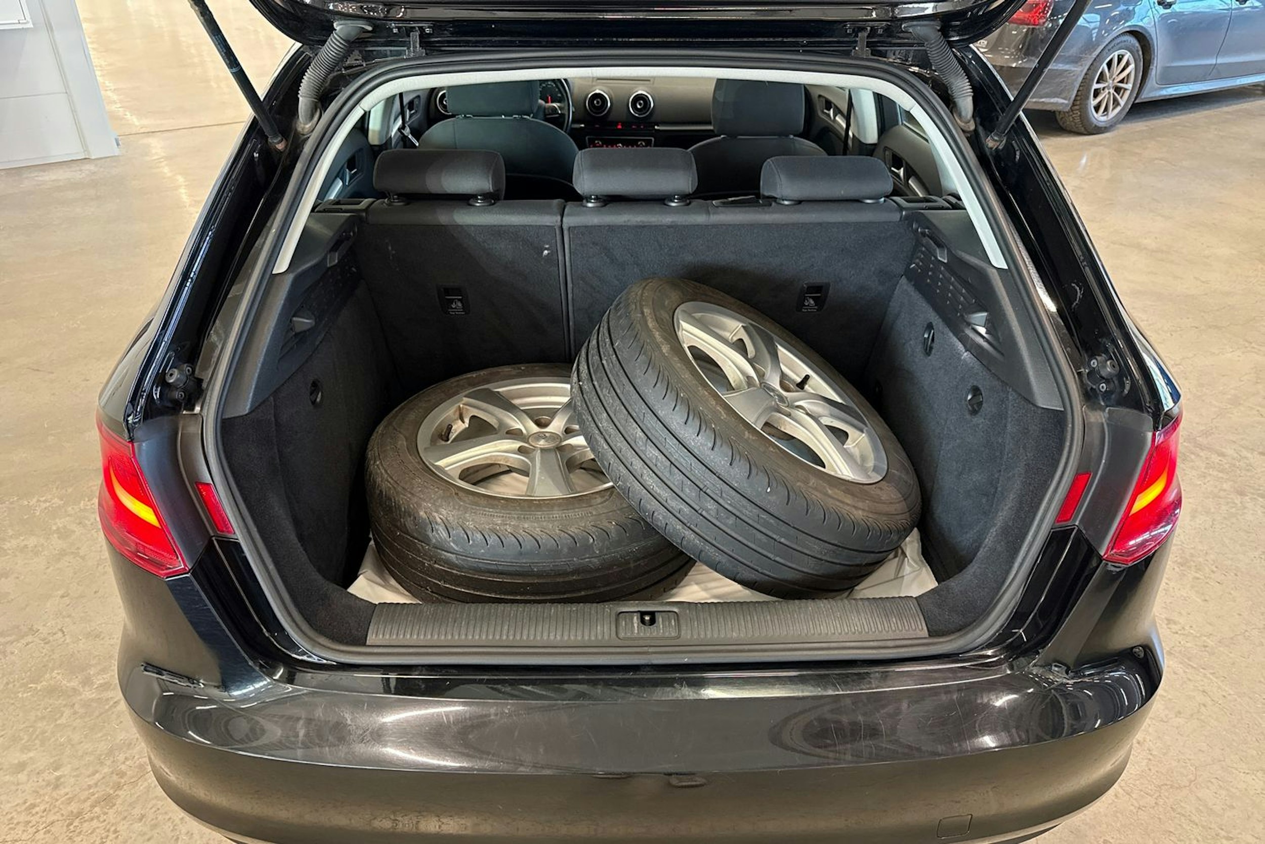 musta Audi A3 2014 kuva 11.