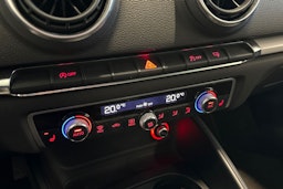 musta Audi A3 2014 kuva 21.