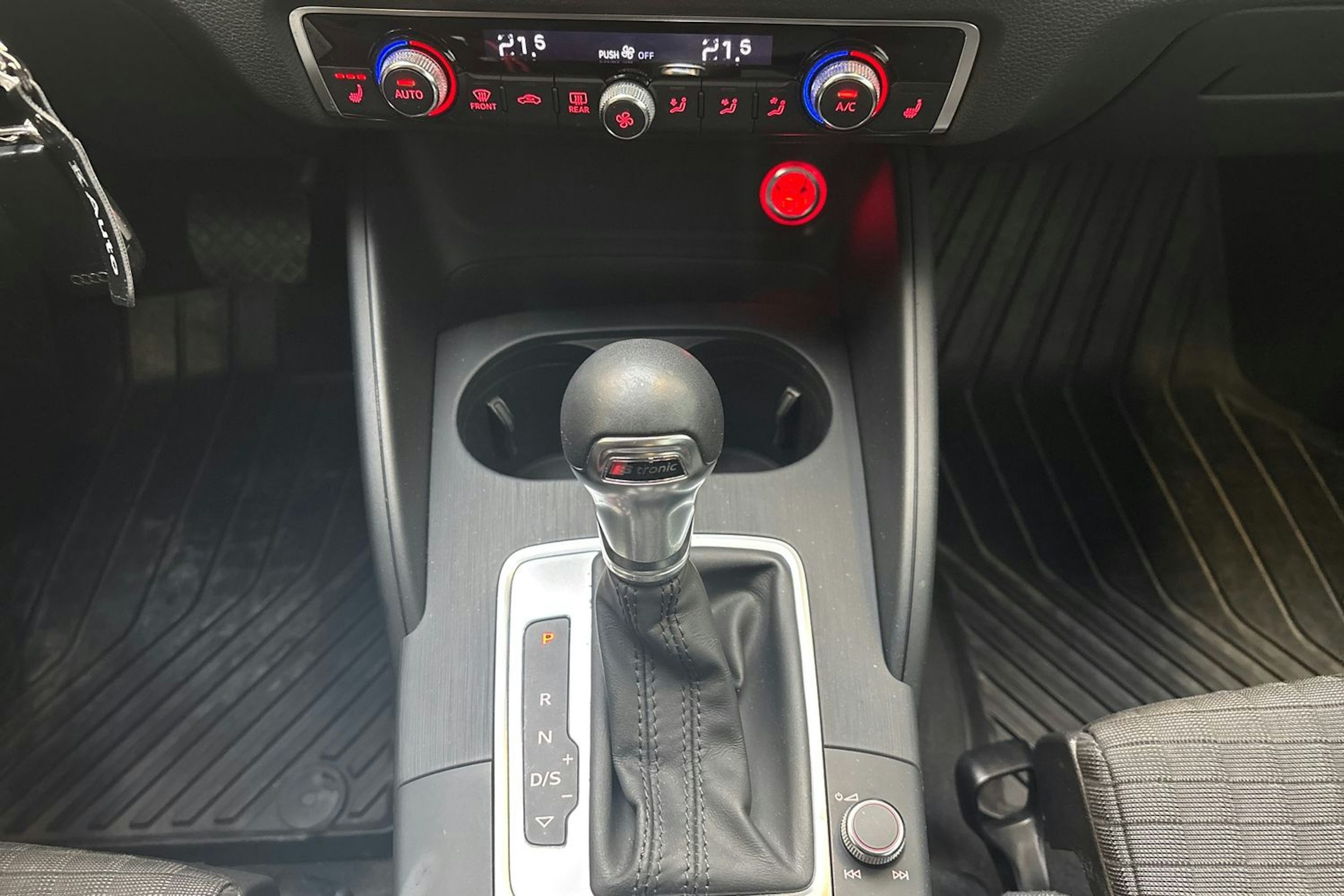 musta Audi A3 2013 kuva 20.