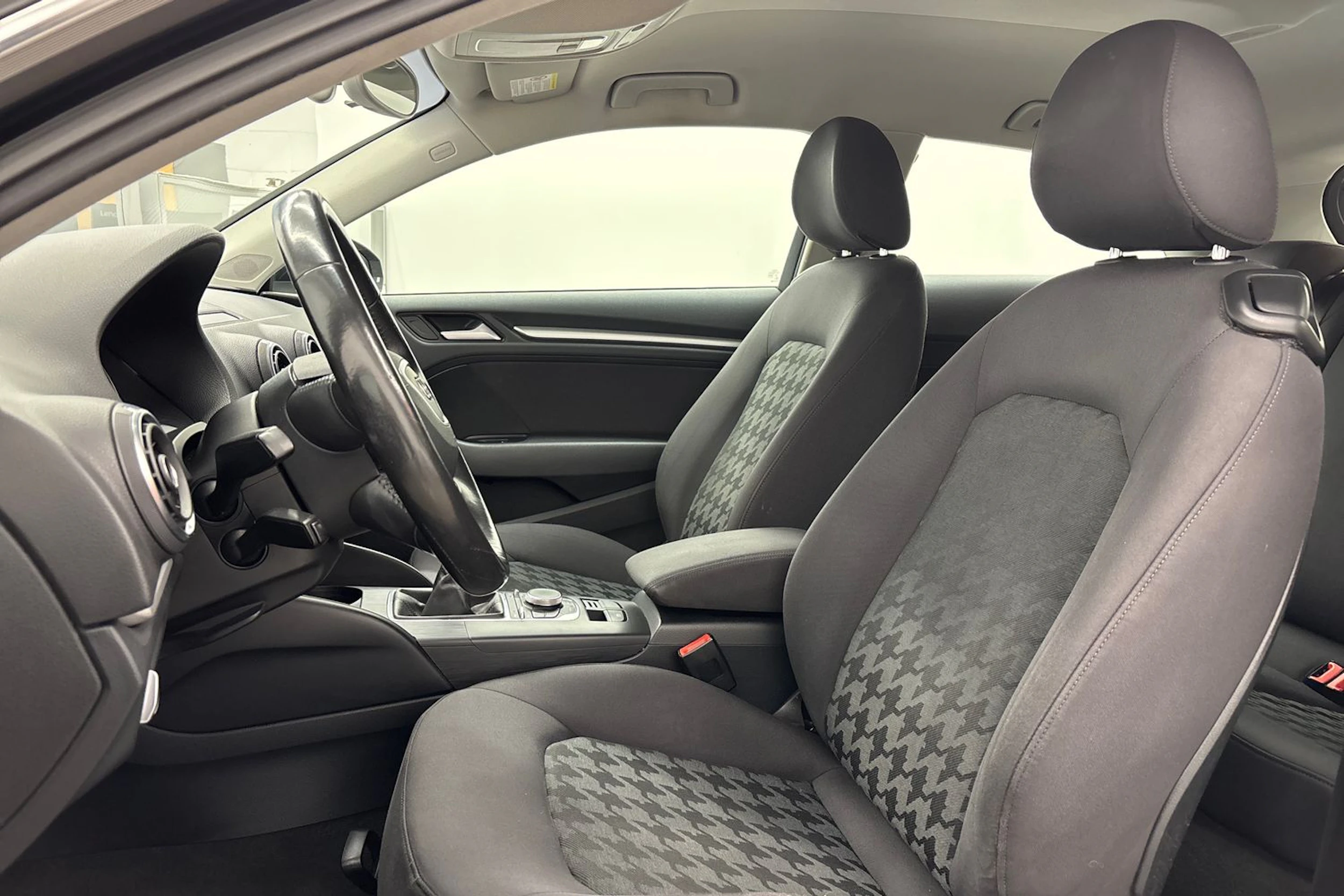 musta Audi A3 2013 kuva 11.