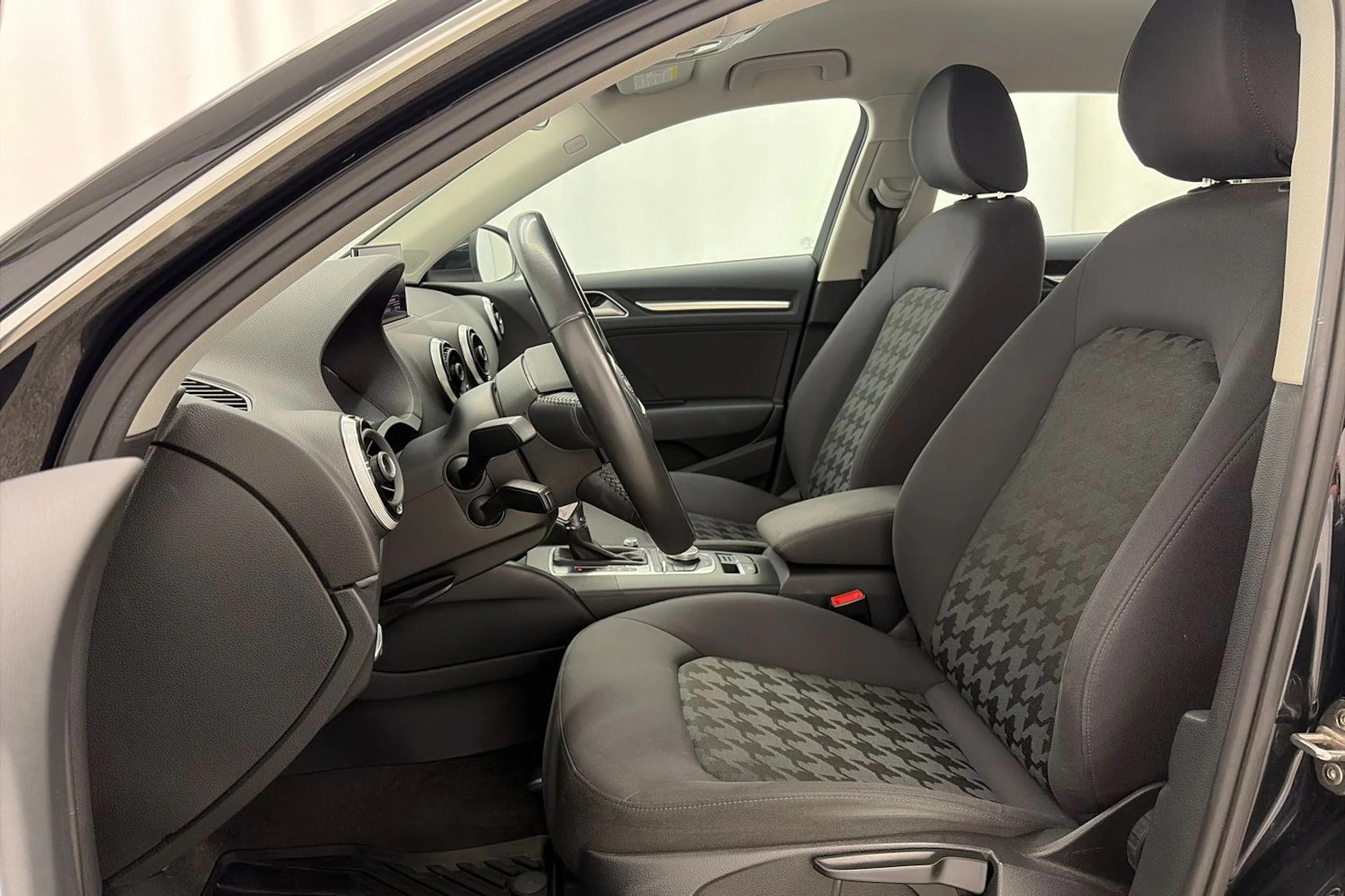 musta Audi A3 2013 kuva 16.