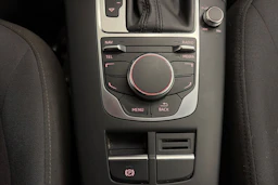 musta Audi A3 2013 kuva 27.