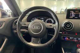 musta Audi A3 2013 kuva 11.