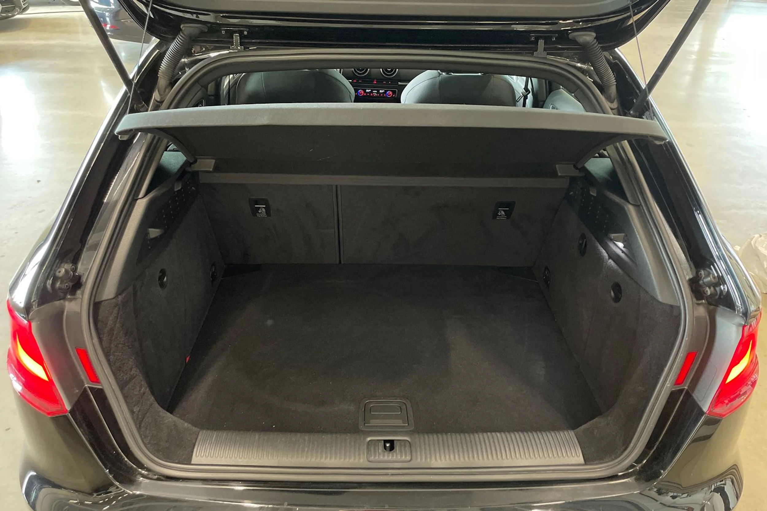 musta Audi A3 2013 kuva 27.