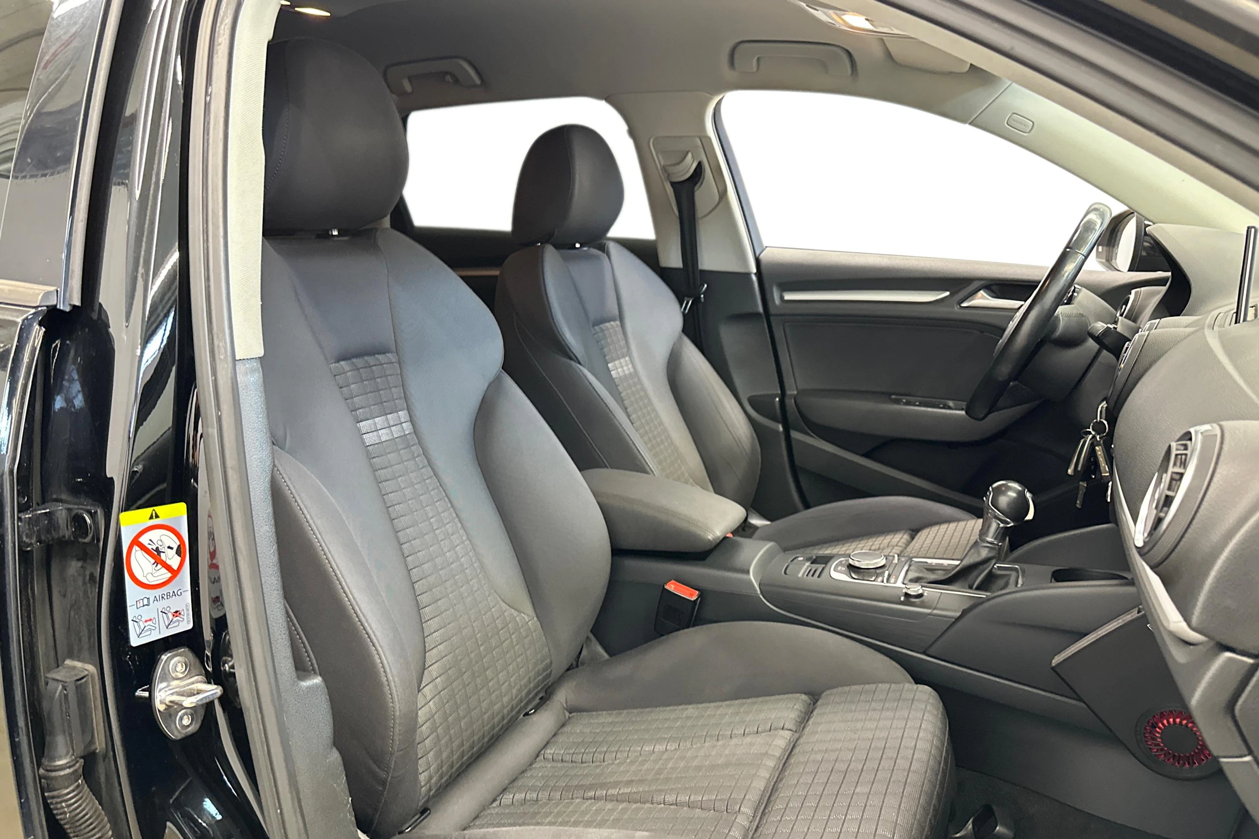 musta Audi A3 2013 kuva 7.
