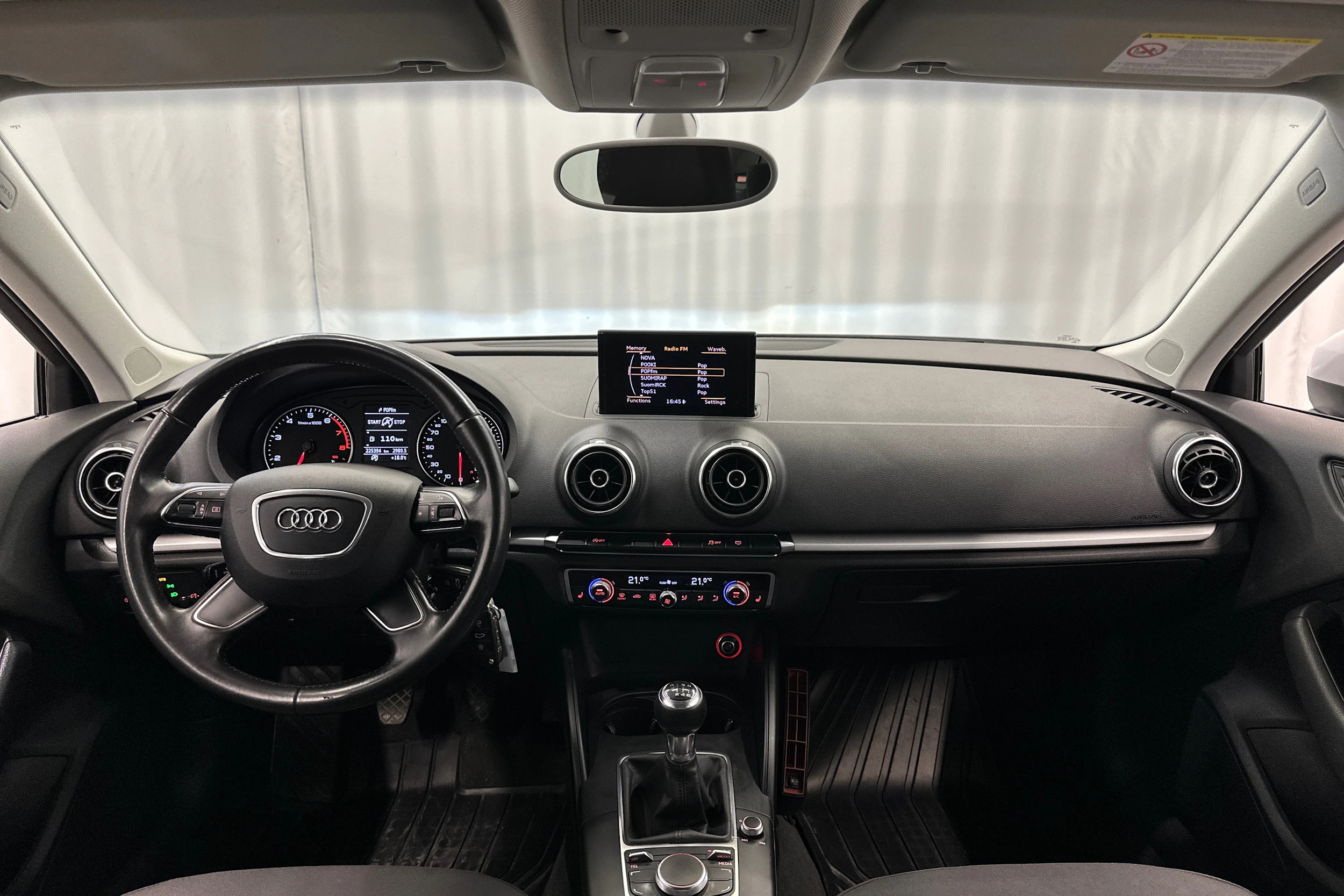 valkoinen Audi A3 2013 kuva 11.