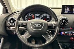 valkoinen Audi A3 2013 kuva 12.