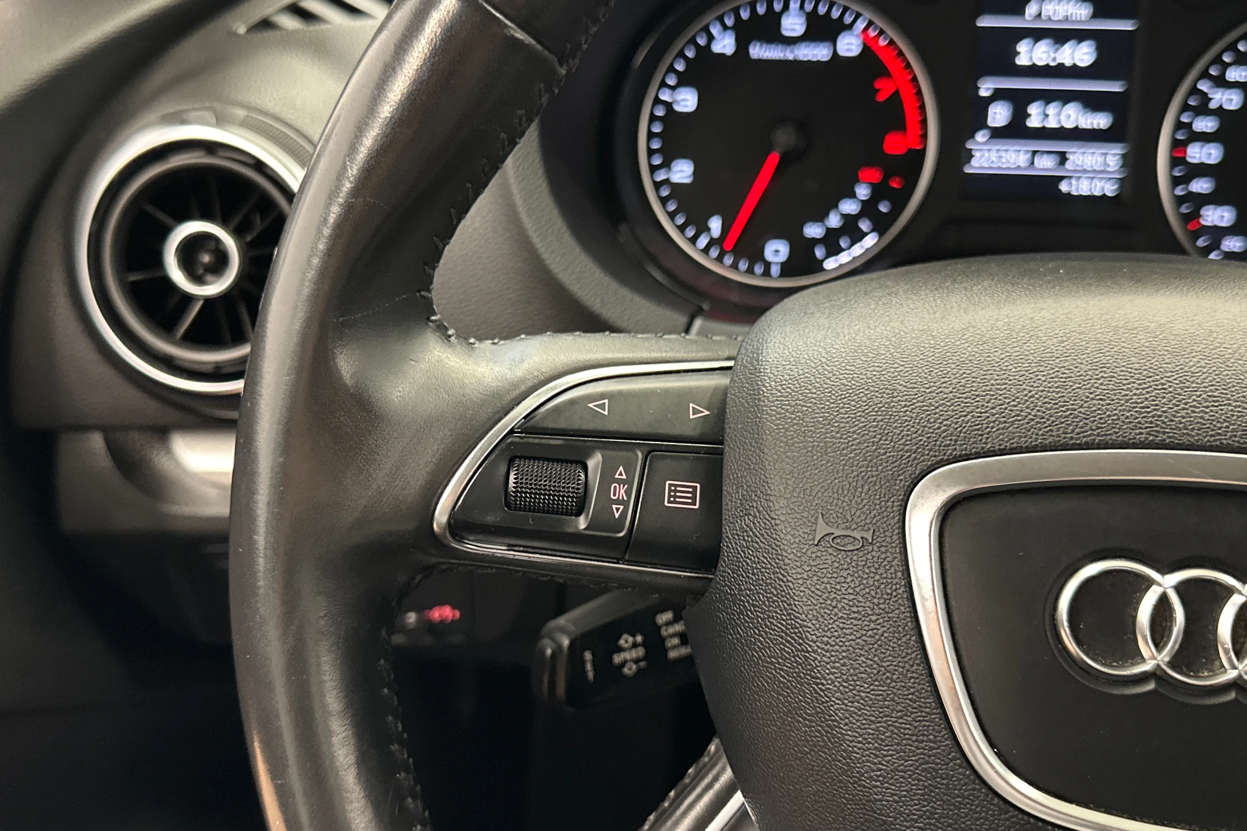 valkoinen Audi A3 2013 kuva 13.