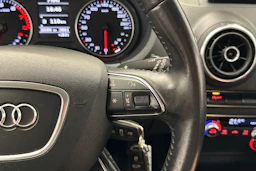 valkoinen Audi A3 2013 kuva 14.