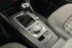 valkoinen Audi A3 2013 kuva 18.