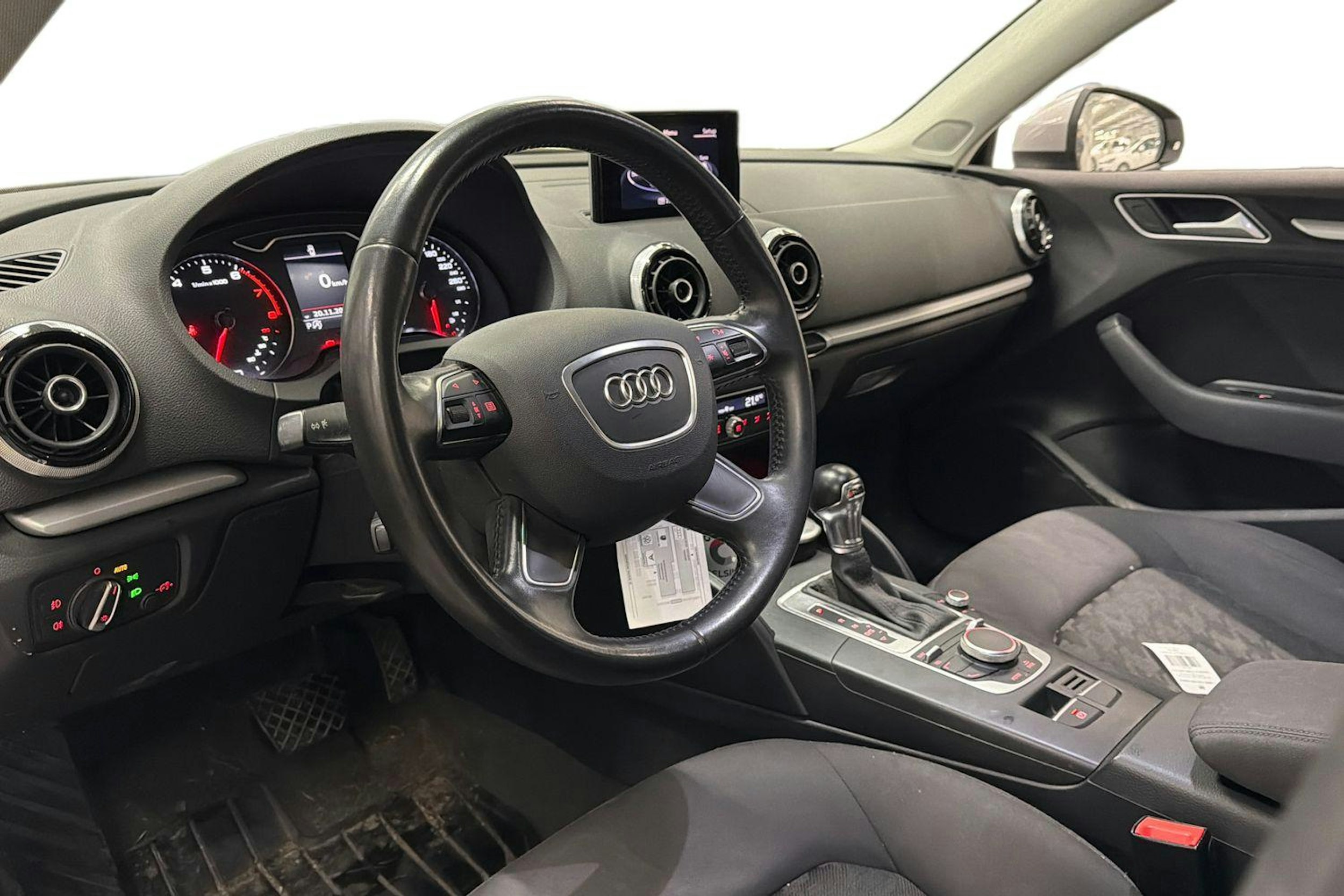 harmaa Audi A3 2014 kuva 3.