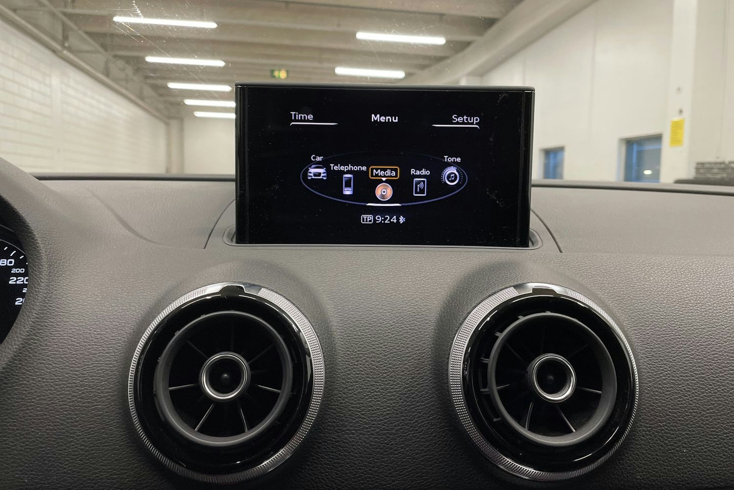 harmaa Audi A3 2014 kuva 17.