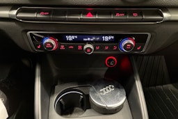 harmaa Audi A3 2014 kuva 19.