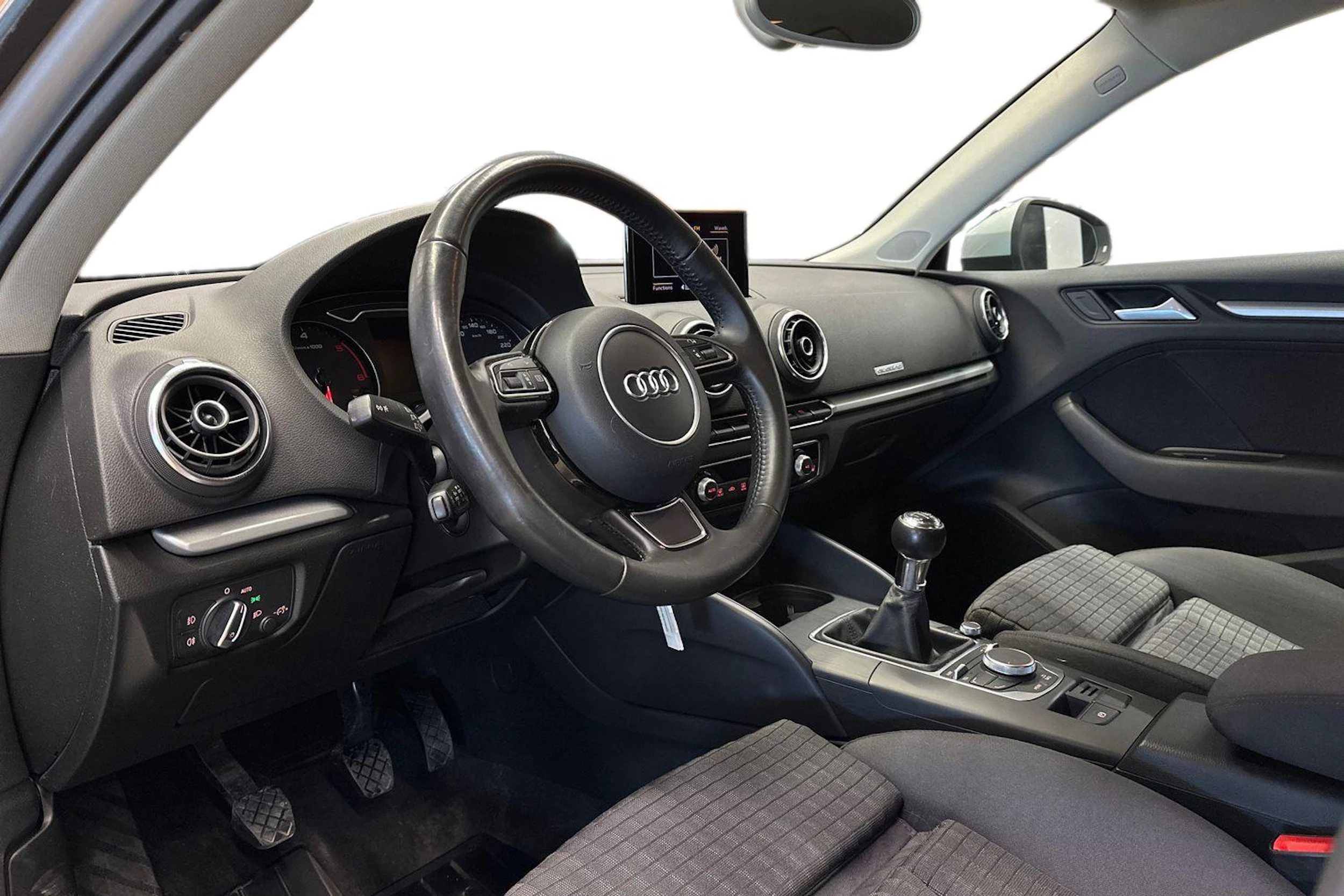 hopea Audi A3 2014 kuva 6.