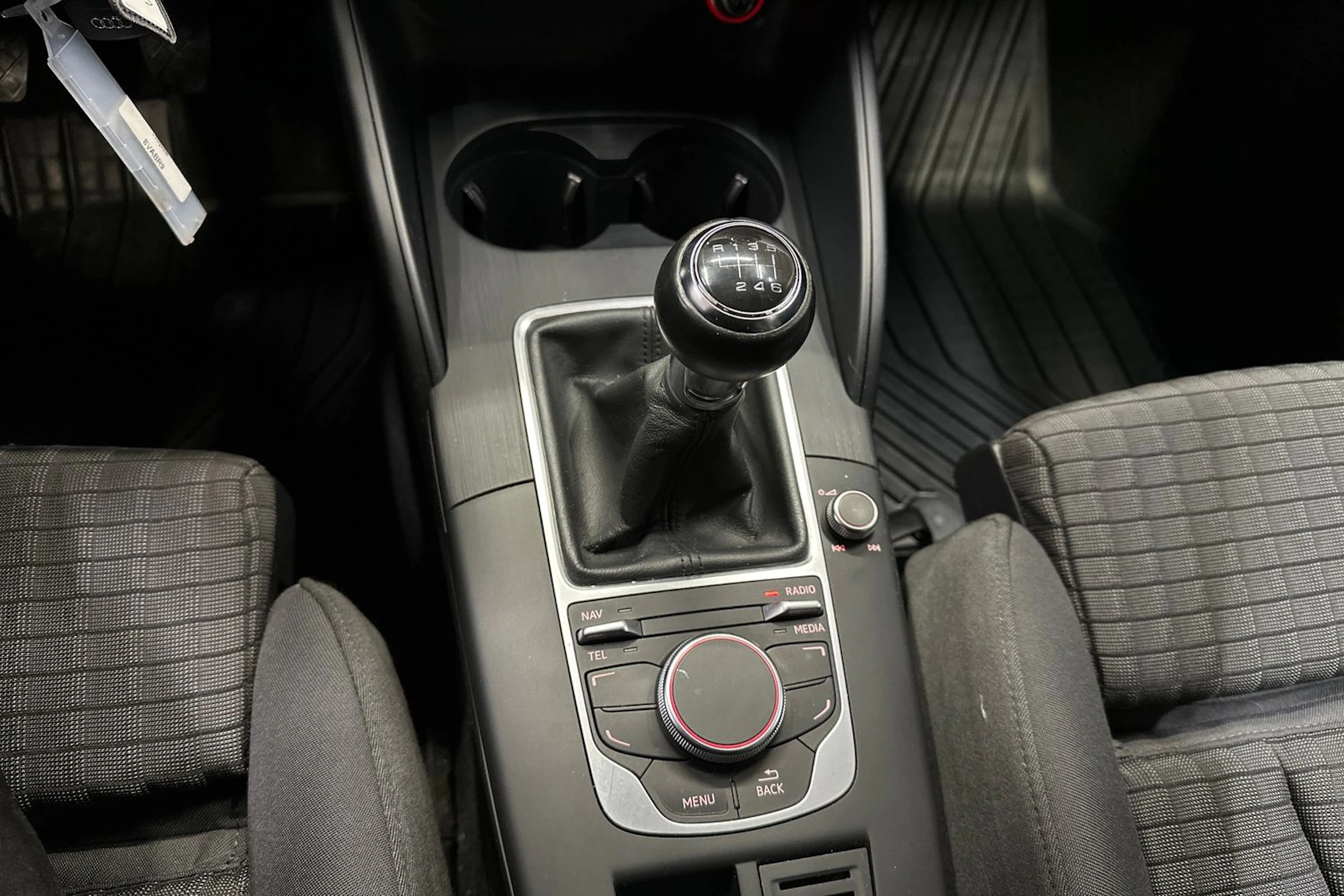 hopea Audi A3 2014 kuva 17.