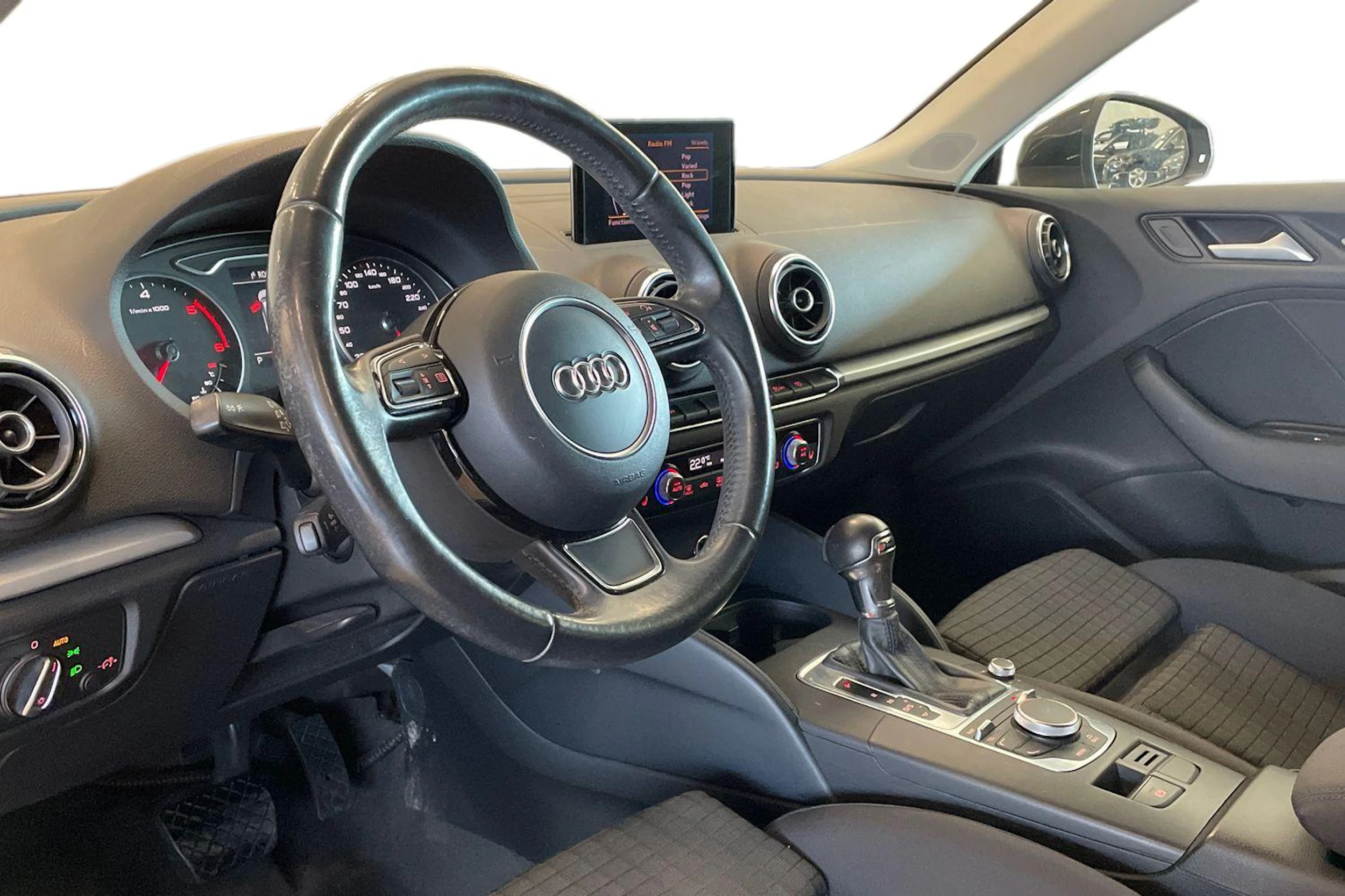 musta Audi A3 2013 kuva 8.