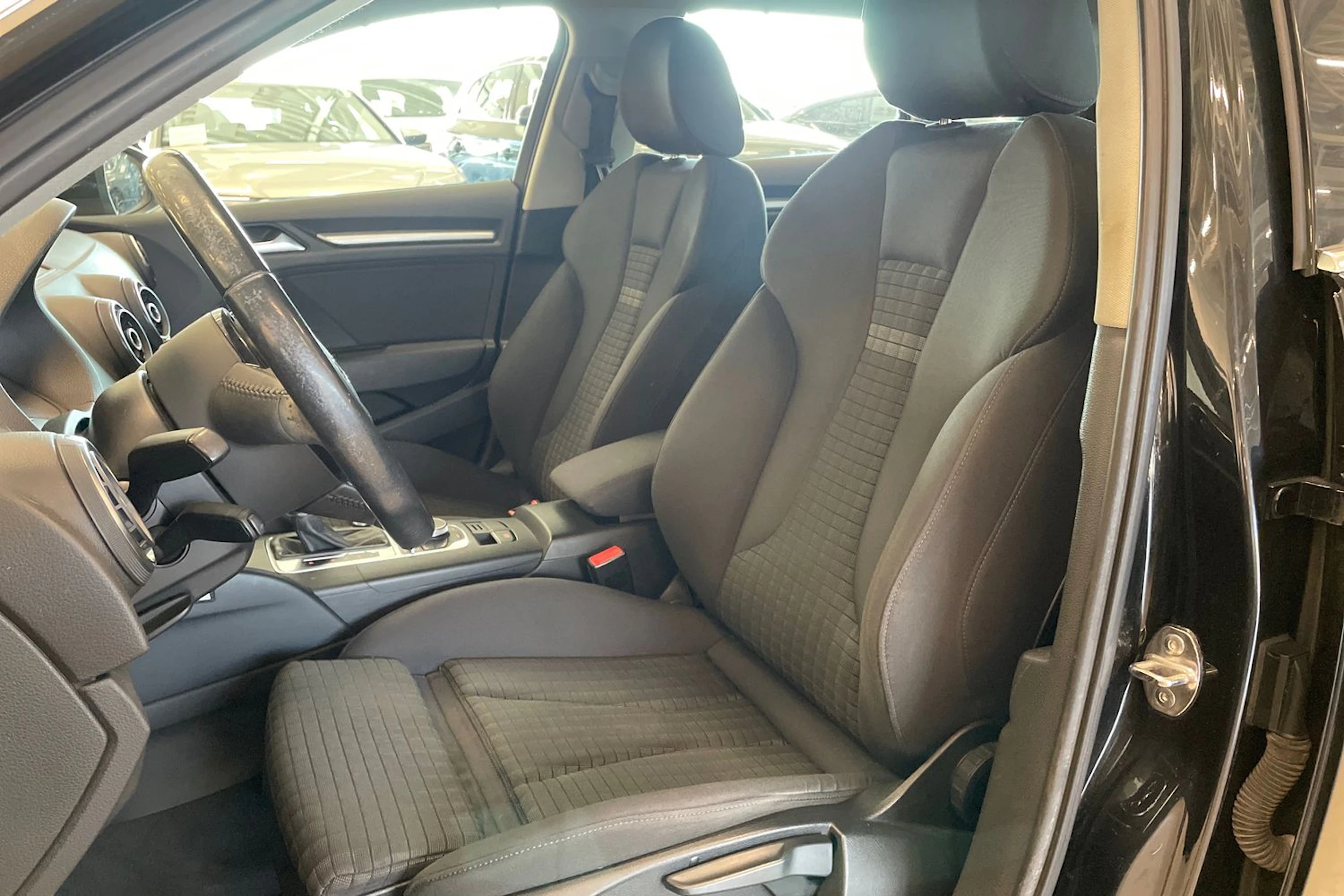 musta Audi A3 2013 kuva 15.
