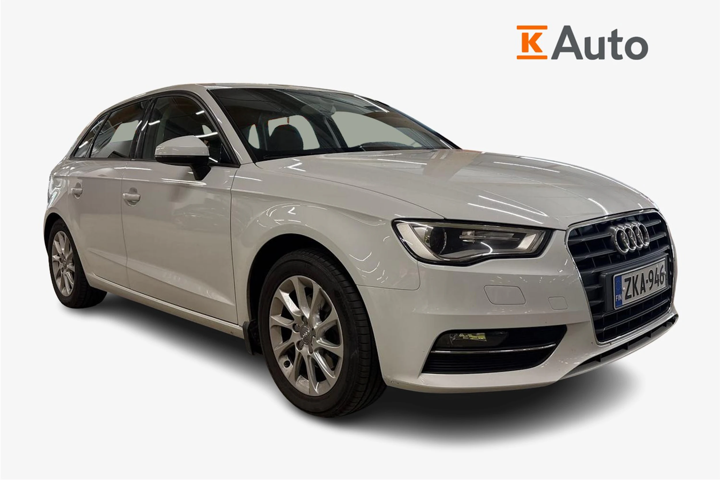 valkoinen Audi A3 2013 kuva 1.